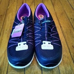 NEW W/TAGS WOMEN'S SKECHERS BLACK/PURPLE SNEAKERS